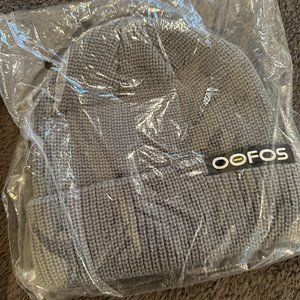 OOFOS BEANIE KNIT HAT *RARE PROMO ITEM*